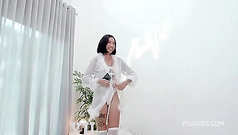 Spanish brunette for the dick Spanish brunette for the dick