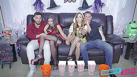 Sexy babe with a big tits gets waredon