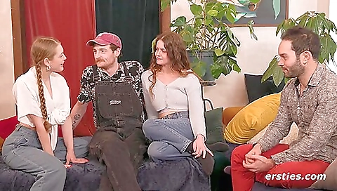 Mas who sweeps the dick of her pussy