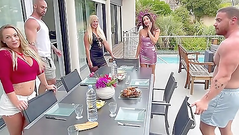 Chubby sexy sex with a tax