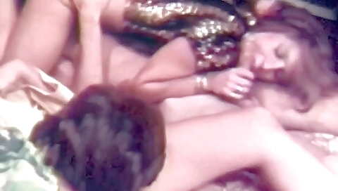 Milfter gets her pussy stretched by cock