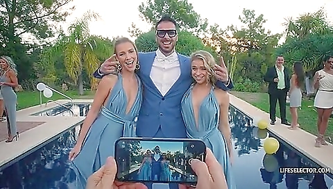 Hot blonde fucks with their pussies